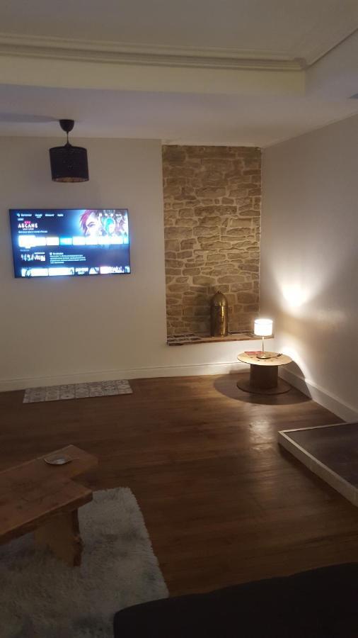 Appartement Spacieux Et Atypique Sedan Exterior foto